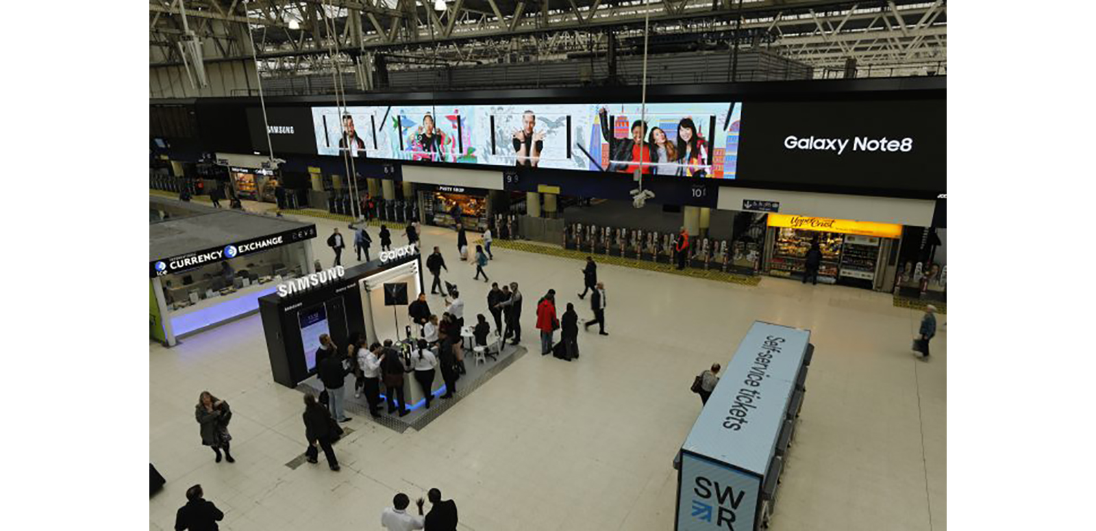 Samsung has been supporting the launch of the Galaxy Note8 with experiential and Out-of-Home take-overs of key locations in some of the world’s busiest cities, including London’s Waterloo Station.