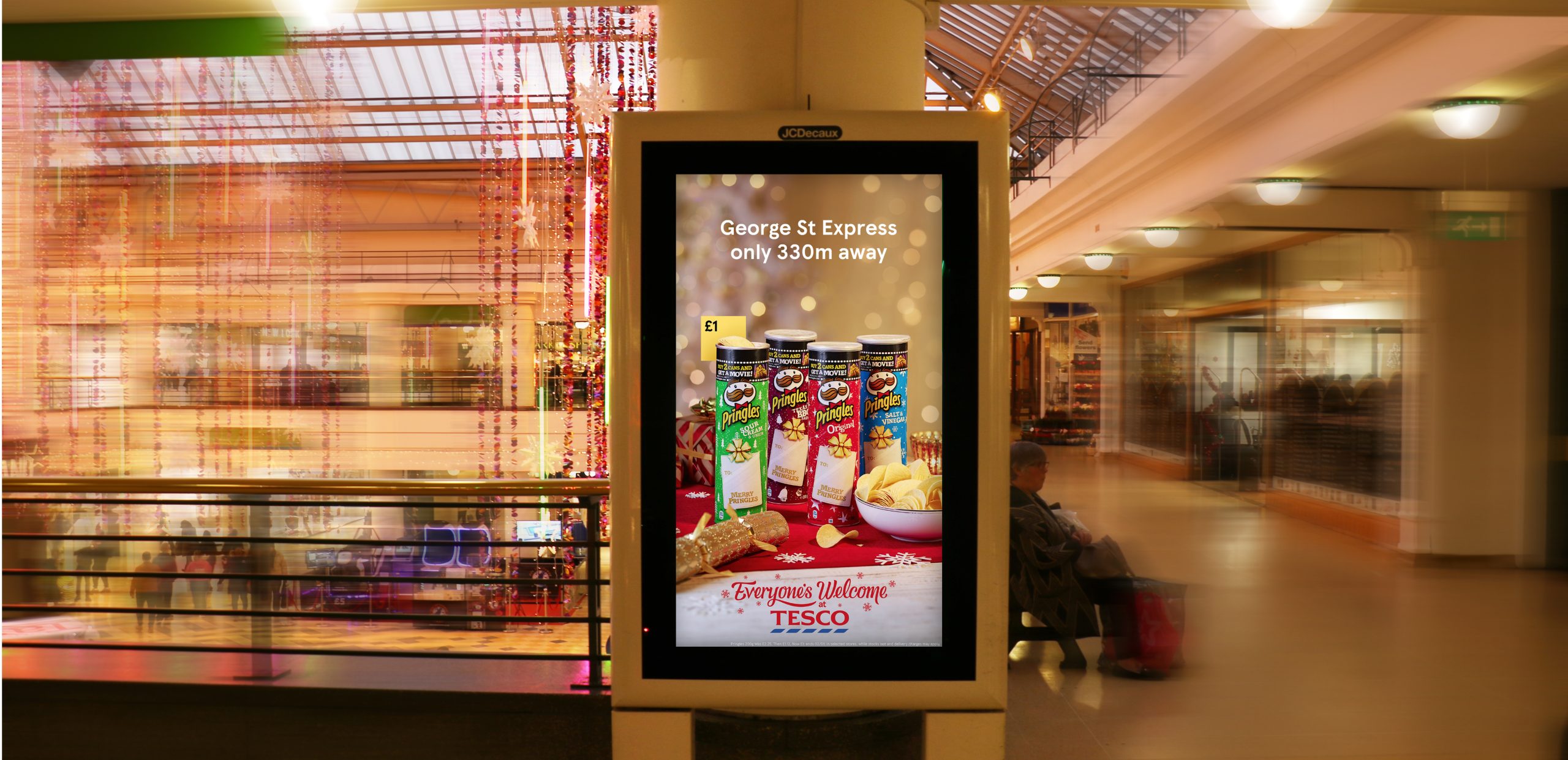Tesco is combining store data with DOOH.com’s RUSH delivery platform to deliver festive product offers and individual store opening hours to digital Out of Home screens in close proximity to stores across the UK.